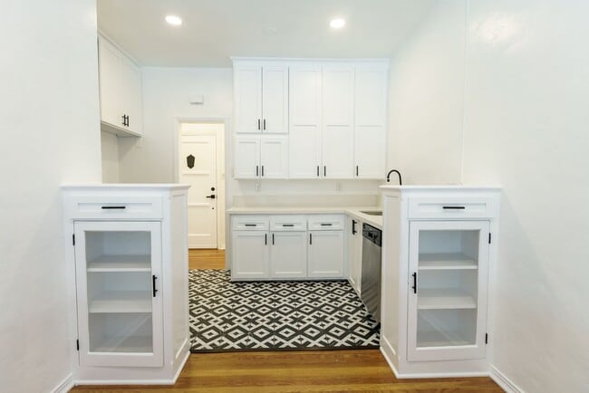 Photo - 147 North Hamilton Drive
