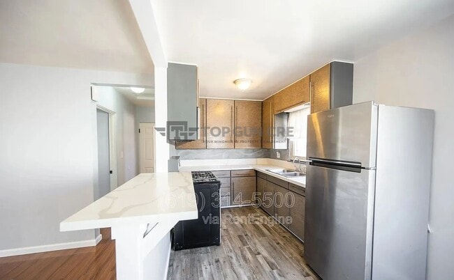 Building Photo - 4026-32 Utah St Unit 4032