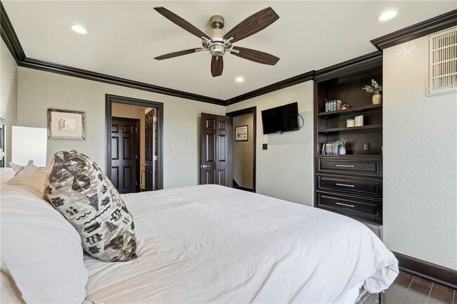 Photo - 14805 Dutchmans Dr