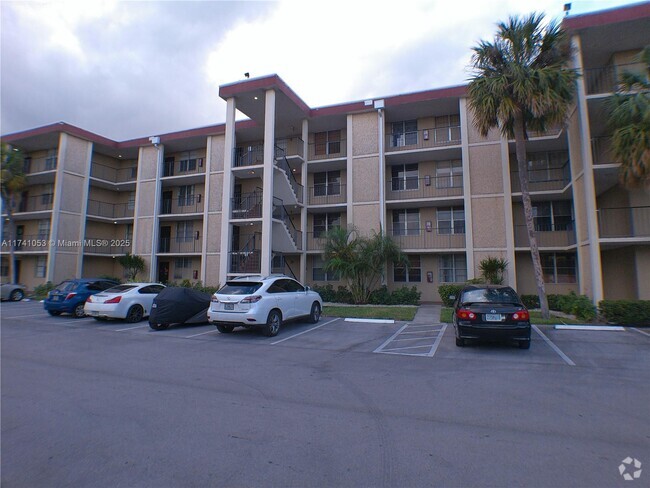 Building Photo - 2601 NW 48th Terrace Unit 241 Rental