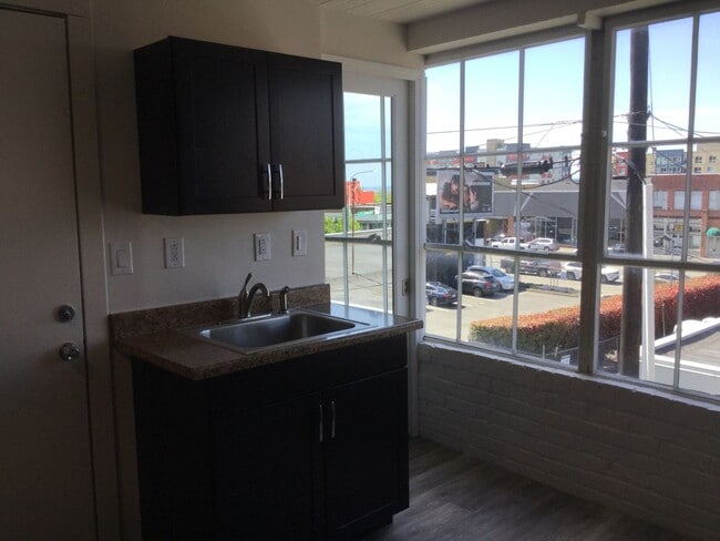 Photo - Charming Downtown Everett Studio Unit #302