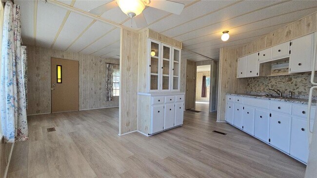 Photo - 8229 Green Ct