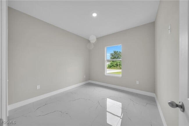 Photo - 543 McArthur Blvd