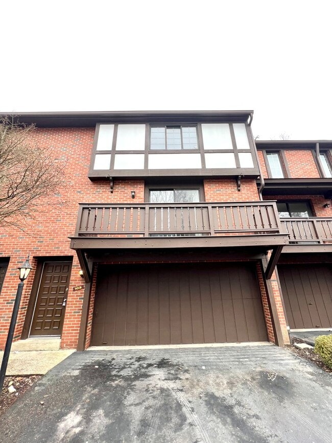 Photo - Sewickley Heights - Gorgeous Townhouse - 3...