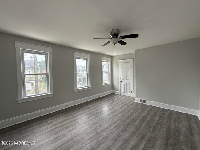 Photo - 436-438-438 Schiller Ave
