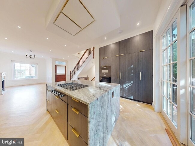 Photo - 1808 Riggs Pl NW