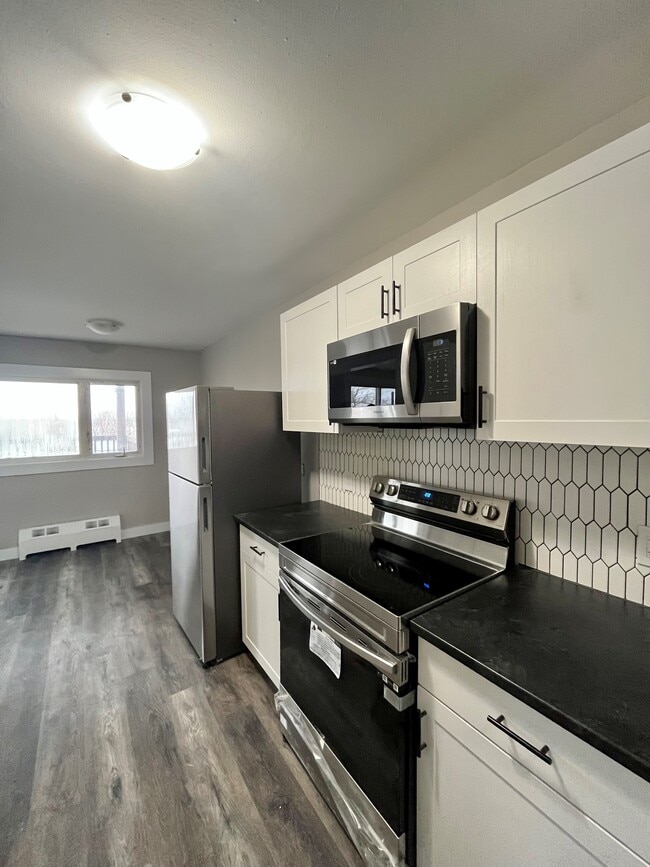 Building Photo - 22 High St Unit 7