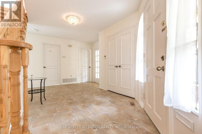 Photo - 70 Mossgrove Trail