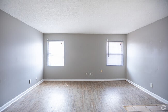 Recently Improved Suites - Riverbend Apartments