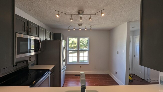 Photo - 432 E Laurelwood Ct