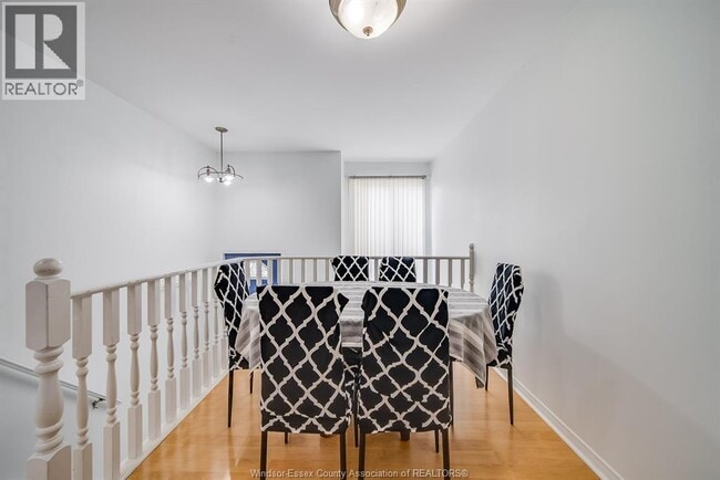 Photo - 1425 Mickaila Cres