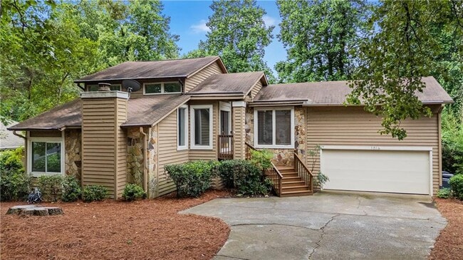 Building Photo - 1016 Muirfield Dr NE