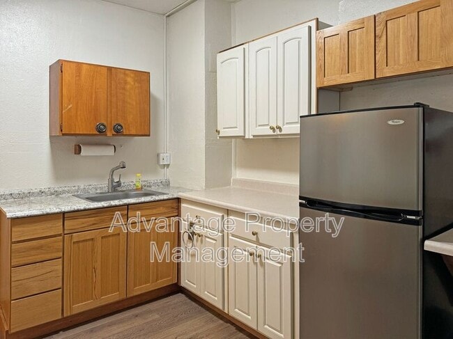 Photo - 728 SW 3rd St