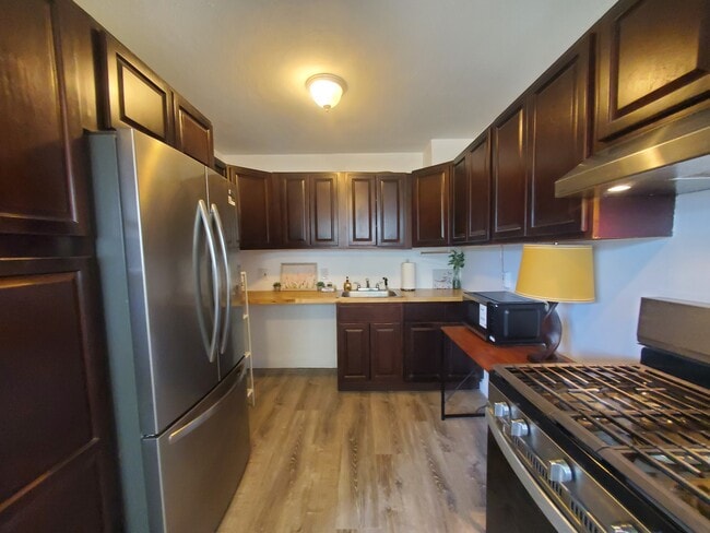 Building Photo - 11 Bedford Ave Unit 2