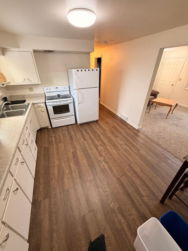 Photo - 310 Poplar St