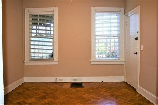 Photo - 505 8th St NE