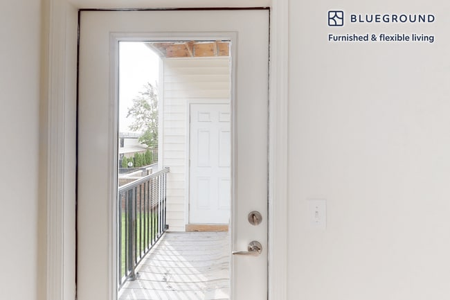 Photo - 998 Stewart Ave Unidad FL3-ID3113A