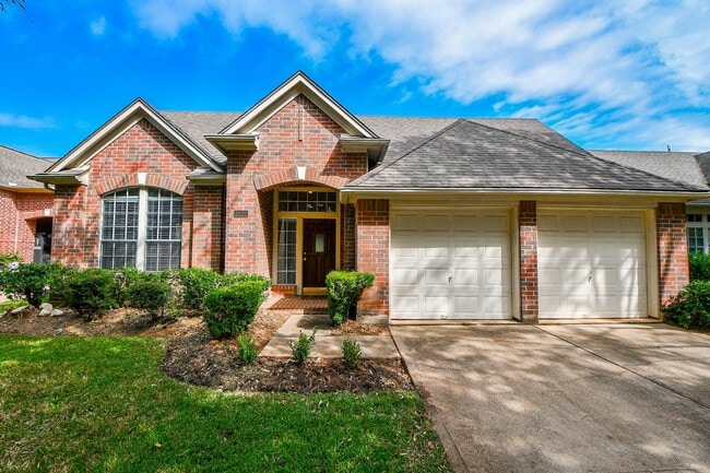 Building Photo - 4622 Forest Home Dr