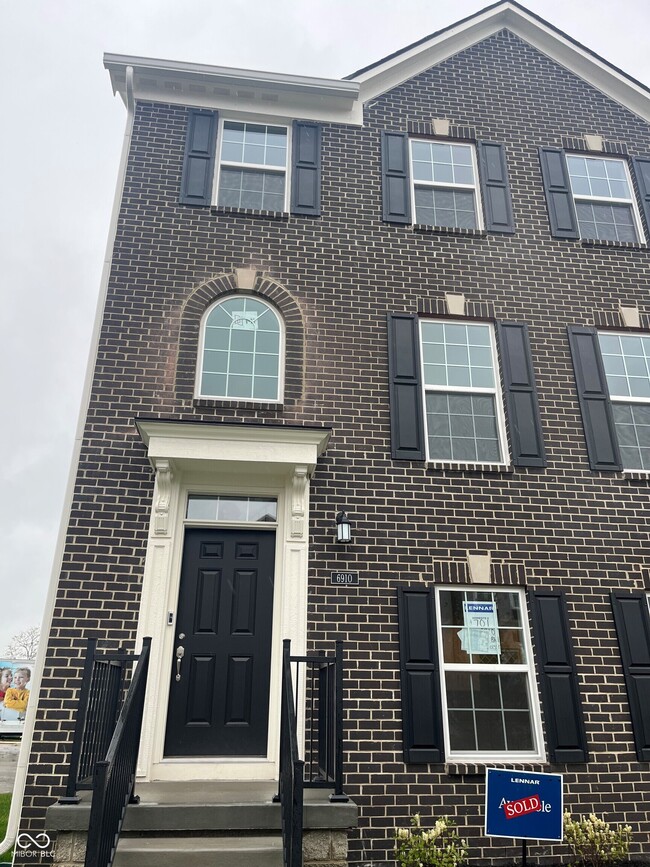Photo - 6910 Equality Blvd Townhome