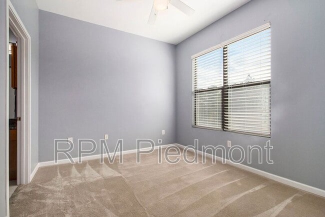 Photo - 5300 Peachtree Rd Unit #3306