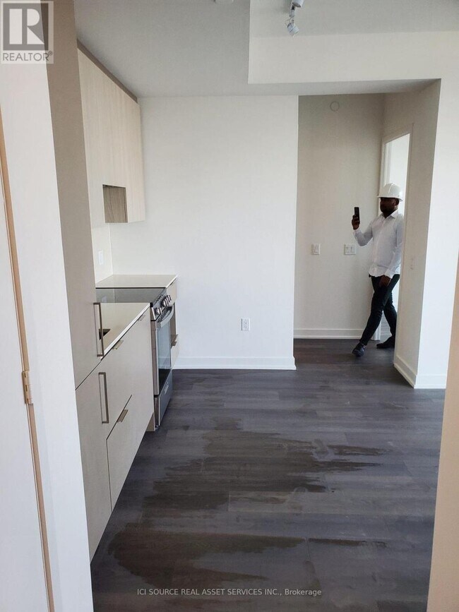 Photo - 3900 Confederation Pkwy Unit 3301