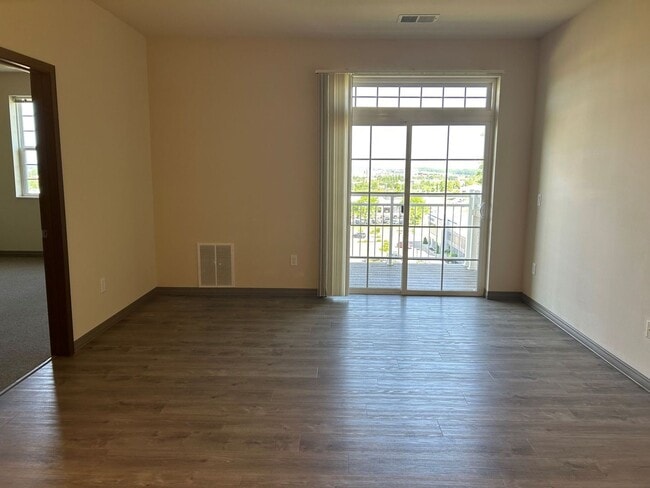 Photo - Madison Apartments