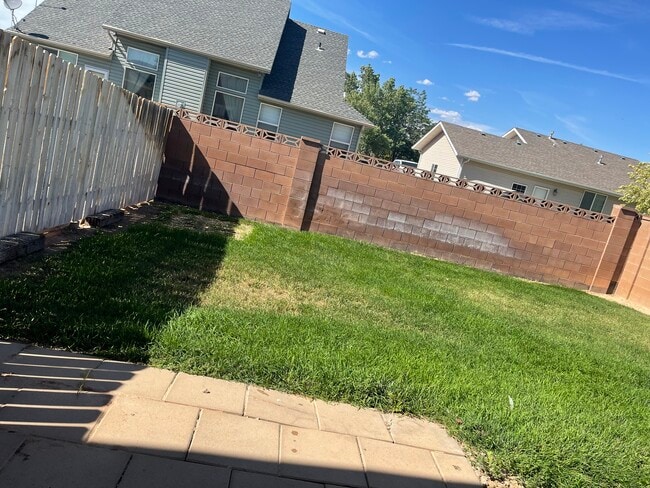 Photo - 516 W 2530 N