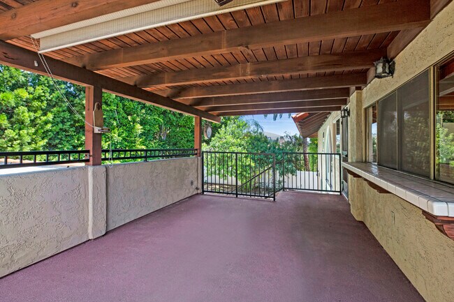 Photo - 1731 La Loma Dr