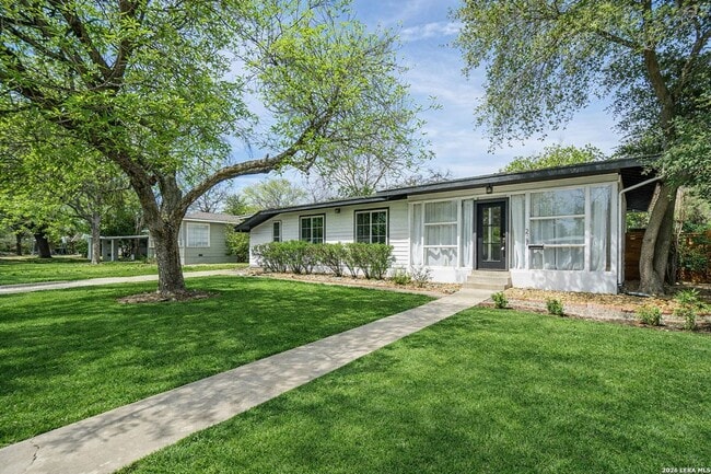 Photo - GORGEOUS 4-BEDROOM HOME IN TERRELL HEIGHTS