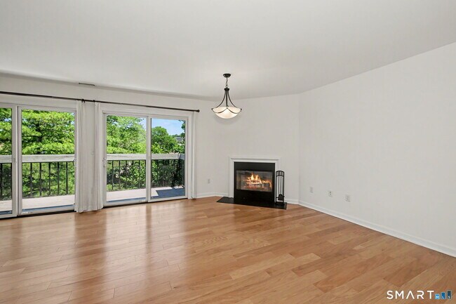 Photo - 73 Riverside Ave Unidad 3A