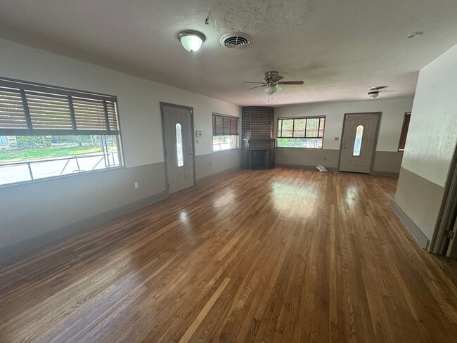Photo - 6/3 within Walking Distance to Campus!!