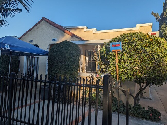 Front view apartment with patio - 6730 Stafford Ave Apartments Unit 6730 Stafford Avenue