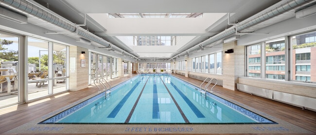 Photo - 4705 Center Boulevard