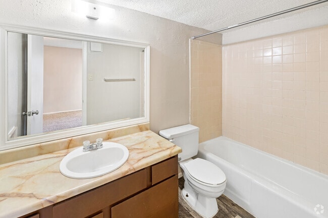 Floor Plan 1 - 2BR, 2BA - 885SF - Primary Bathroom
