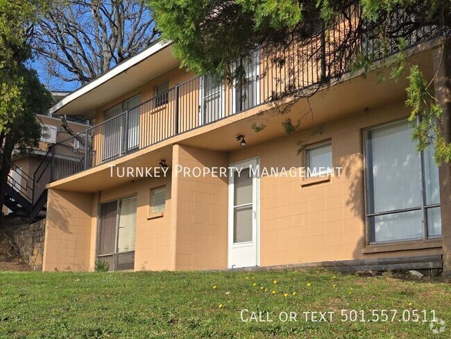 Building Photo - 4700 Lynn Ln Unit C Rental