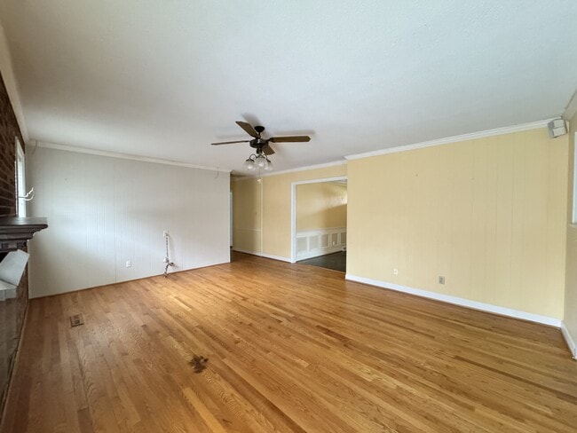 Photo - 1032 Belmorrow Dr