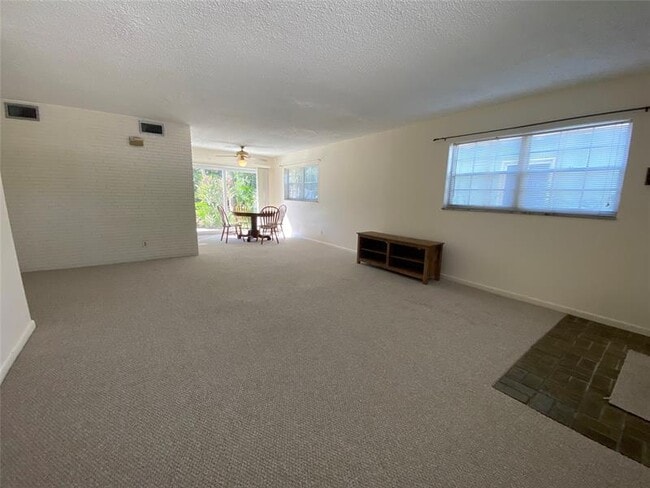 Photo - 310 SW 11th Ct