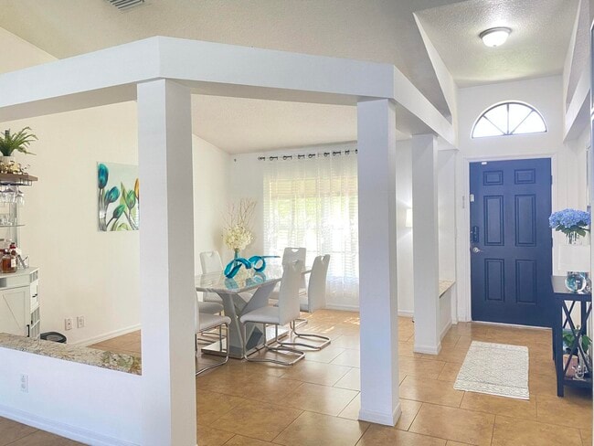 Photo - 4617 SW Tacoma St