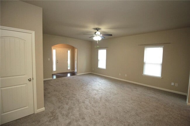 1317 Castleberry Dr