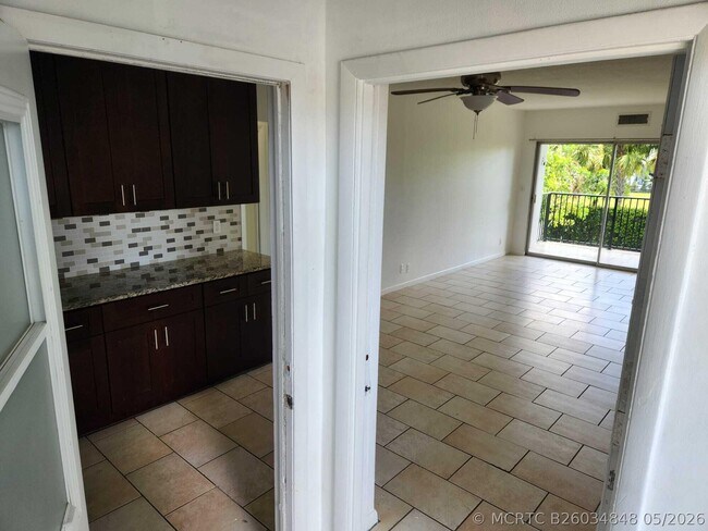 Photo - 1021 Crystal Lake Dr Unit 203