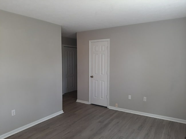 Photo - 103 Molloy Ct