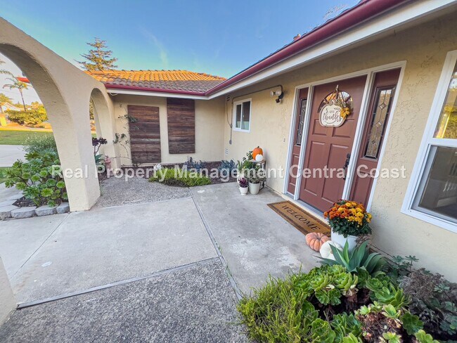 Photo - 245 N Las Flores Dr Unidad 245 Las Flores Drive