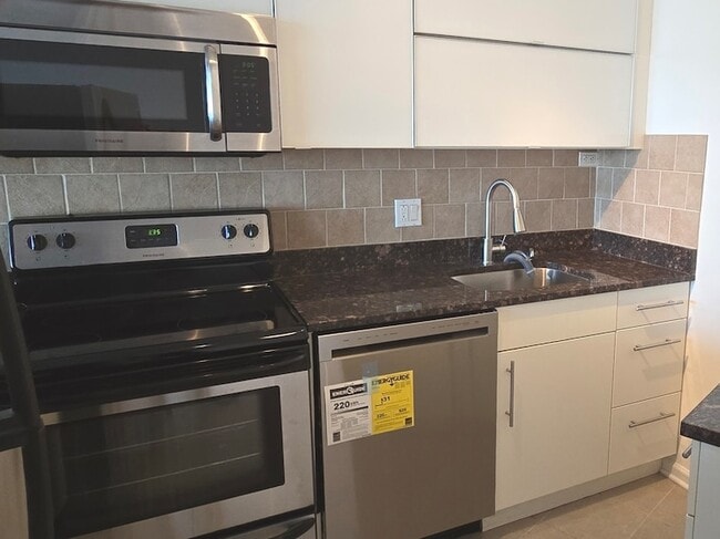 Photo - 300 N State St Unit 4710