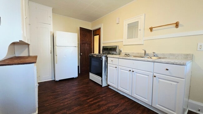 Building Photo - 1421 Crosby St Unit 1421-2