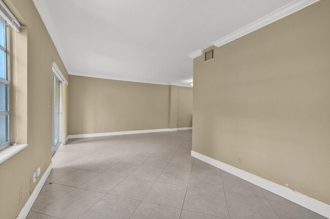 Photo - 5501 NW 2nd Ave Unit 111