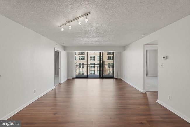 Photo - 1200 Braddock Pl Unidad 512