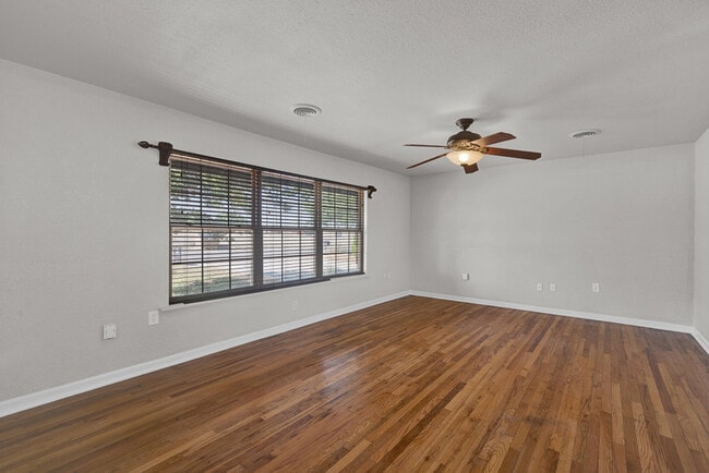 Photo - 403 Palo Duro Dr