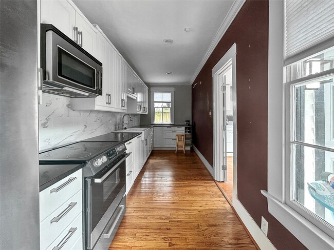 Building Photo - 1310 Anita St Unit B