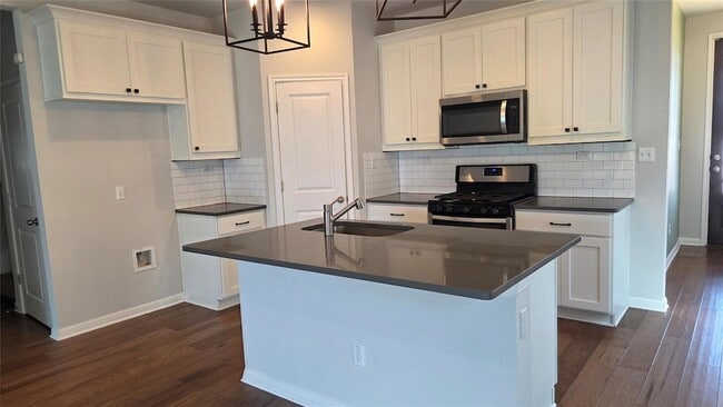Photo - 209 Winding Hollow Ln