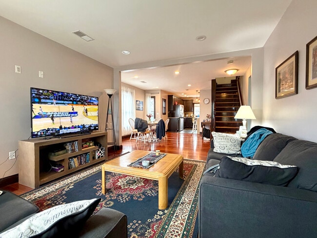 Photo - 52 Sheridan Ave Unidad 52